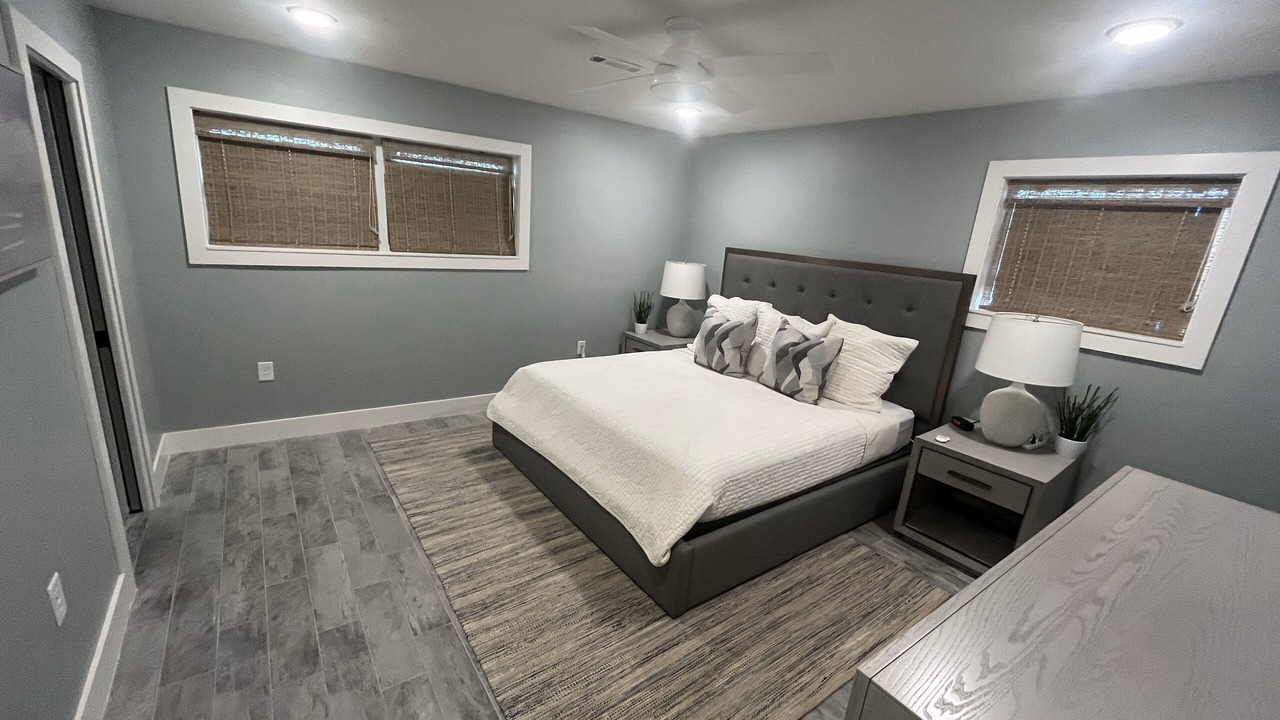 Photo of Bedroom in Vanderbilt Beach
