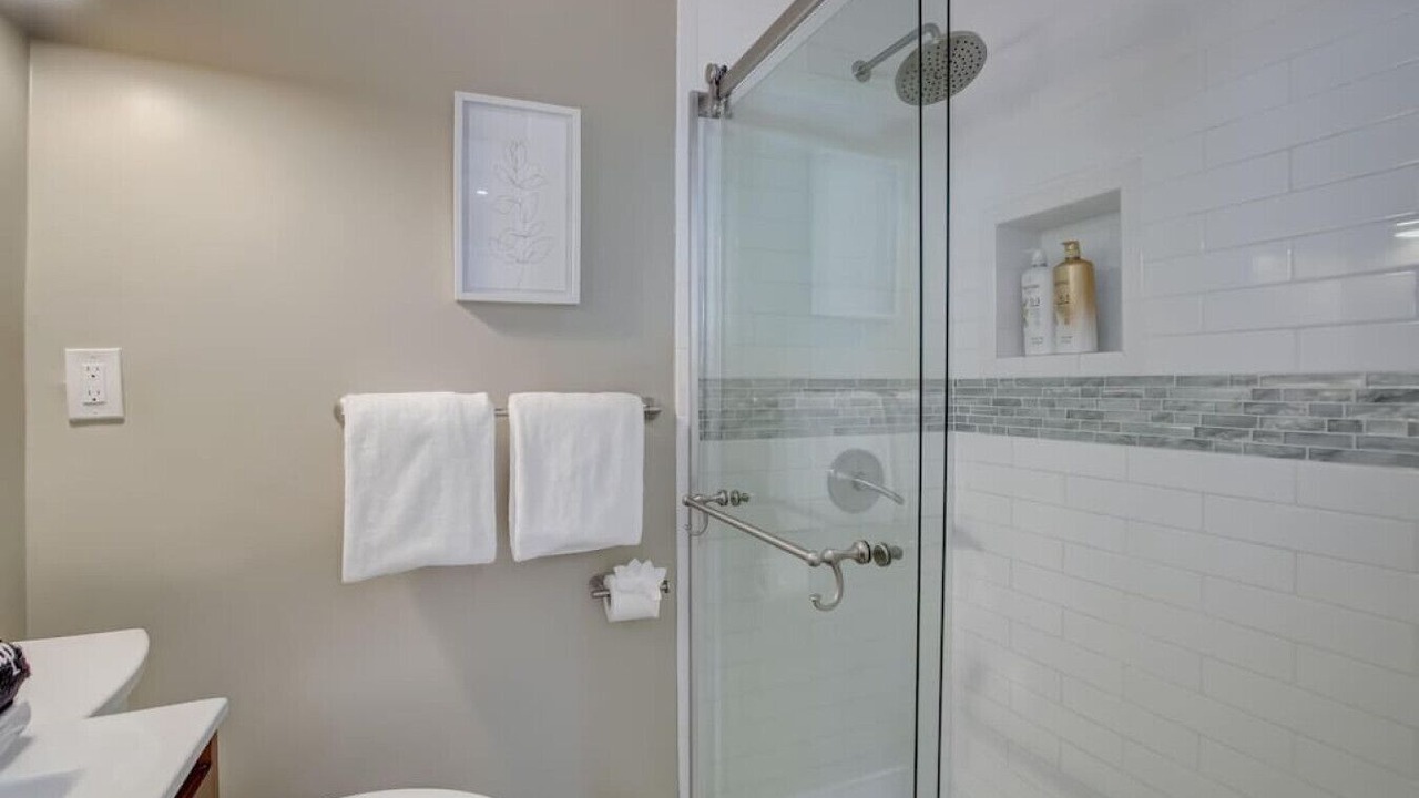 Photo of Bathroom in Lake Ridge