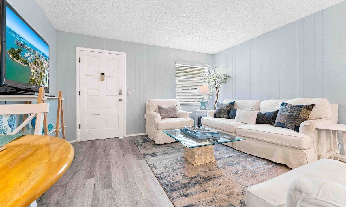 Photo of Livingroom in Laurel Park