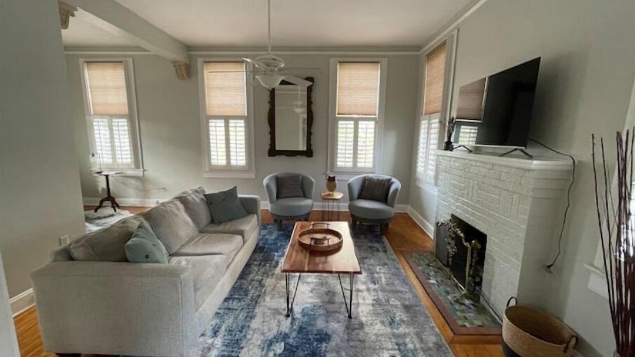 Photo of Livingroom in Five Points