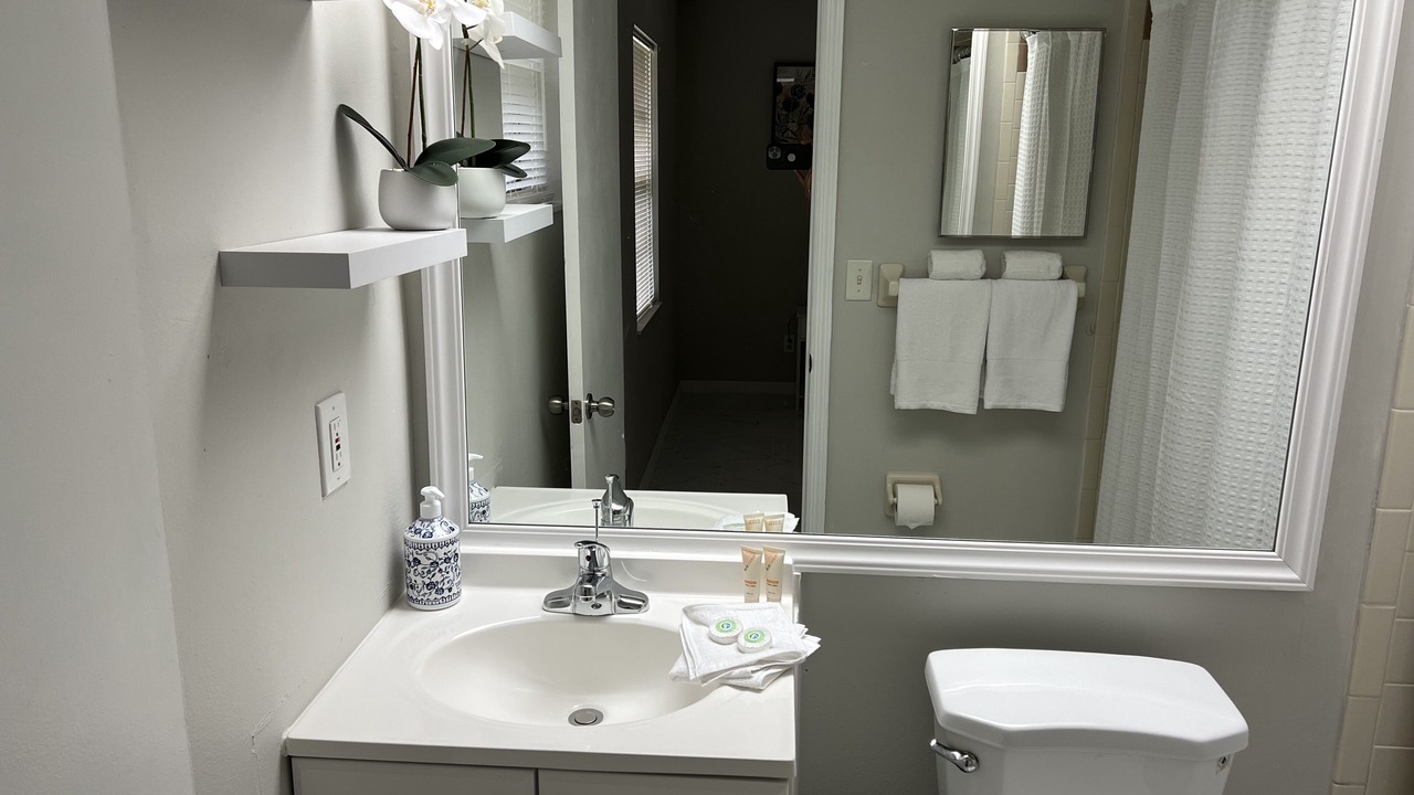 Photo of Bathroom in Sun 'N Lake