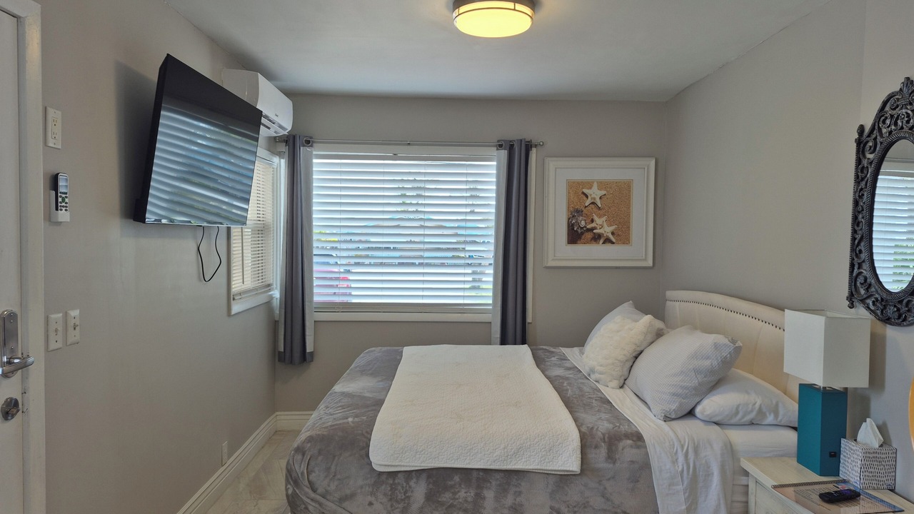 Photo of Bedroom in Jensen Beach