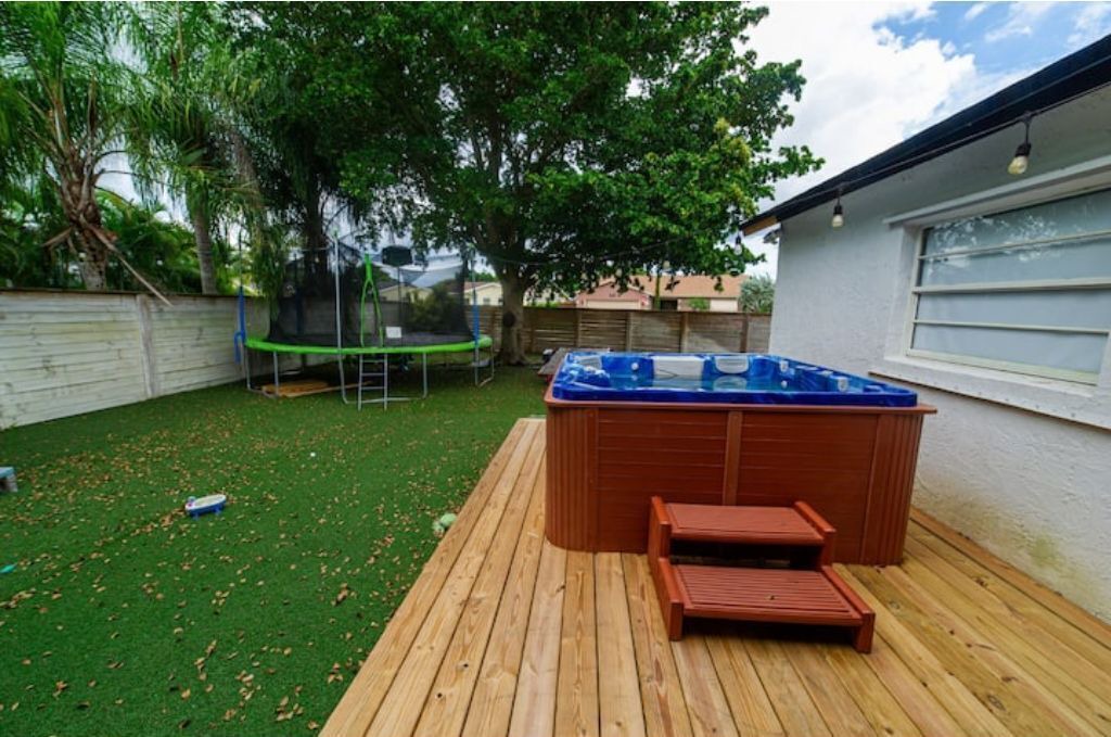 Photo of Outdoor in Sandalfoot Cove