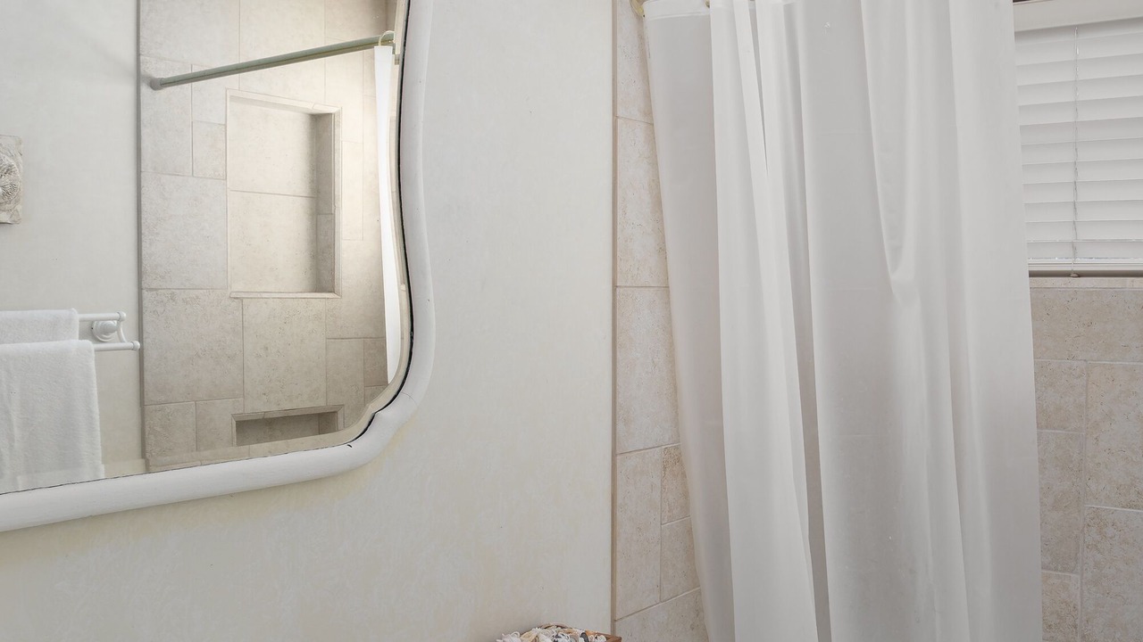 Photo of Bathroom in Big Coppitt Key