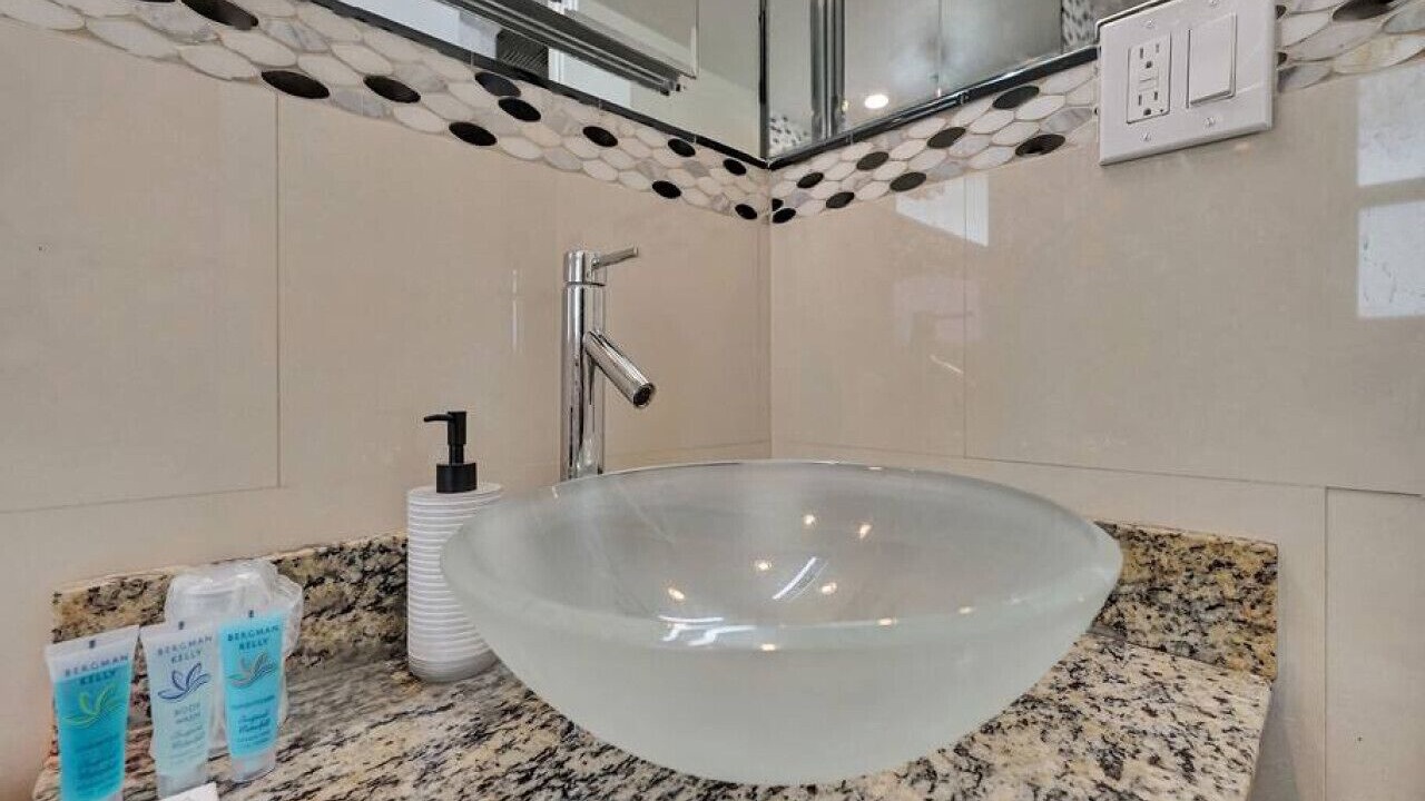 Photo of Bathroom in Hendricks and Venice Isles