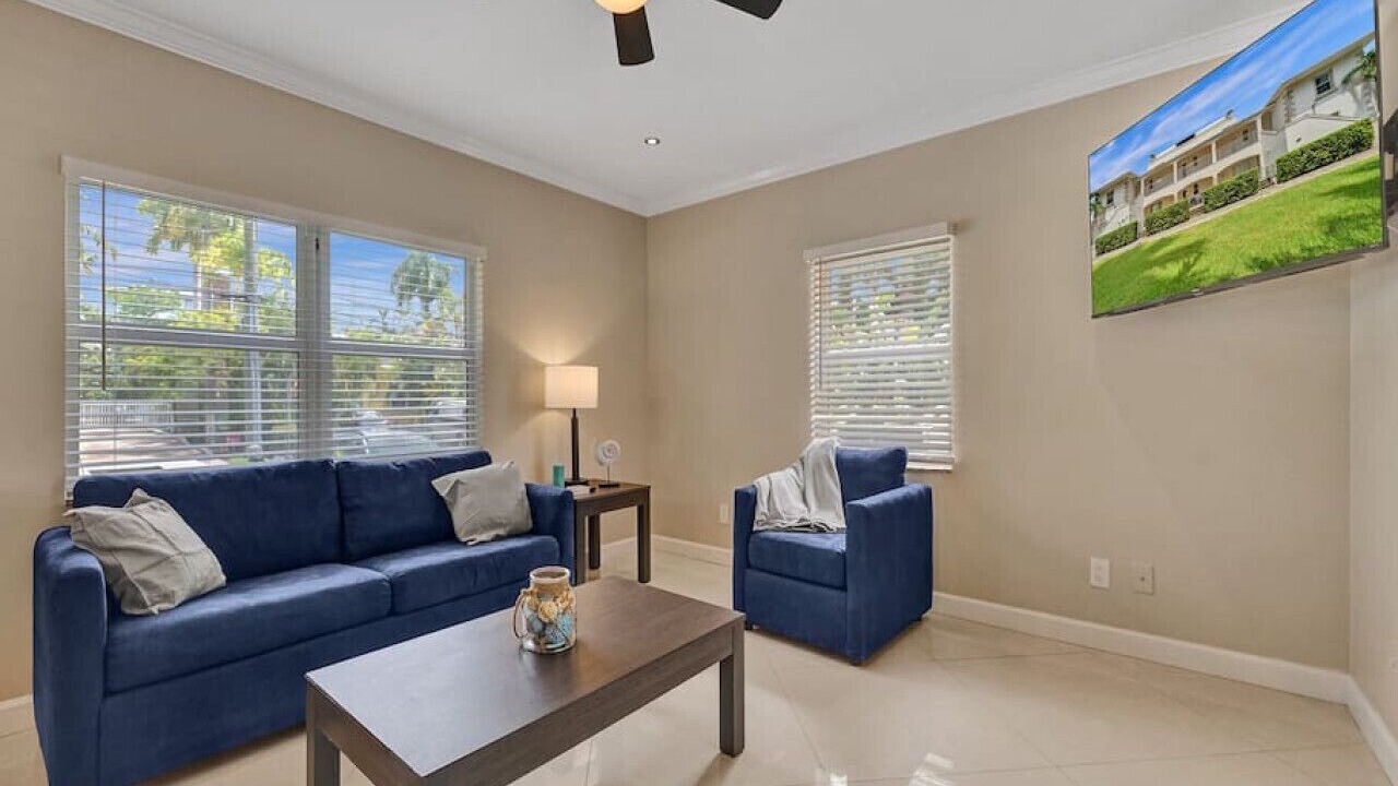 Photo of Livingroom in Hendricks and Venice Isles