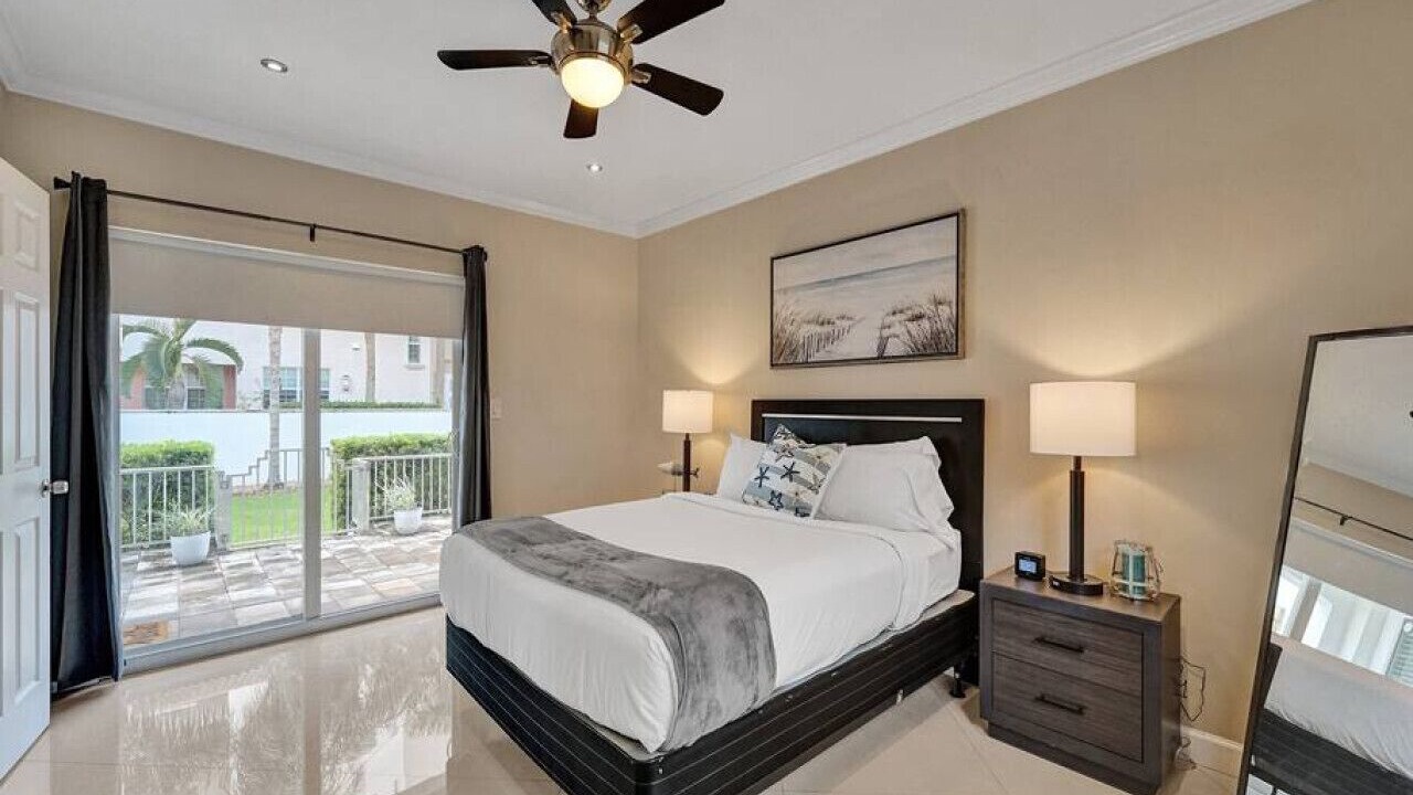 Photo of Bedroom in Hendricks and Venice Isles