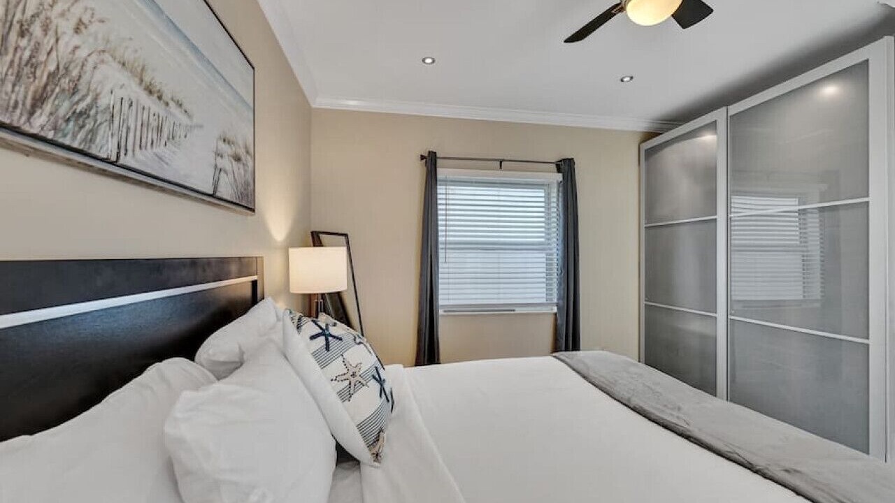 Photo of Bedroom in Hendricks and Venice Isles