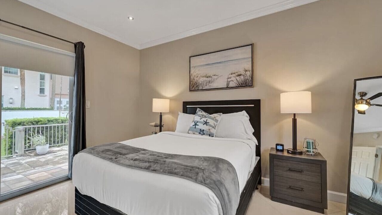 Photo of Bedroom in Hendricks and Venice Isles