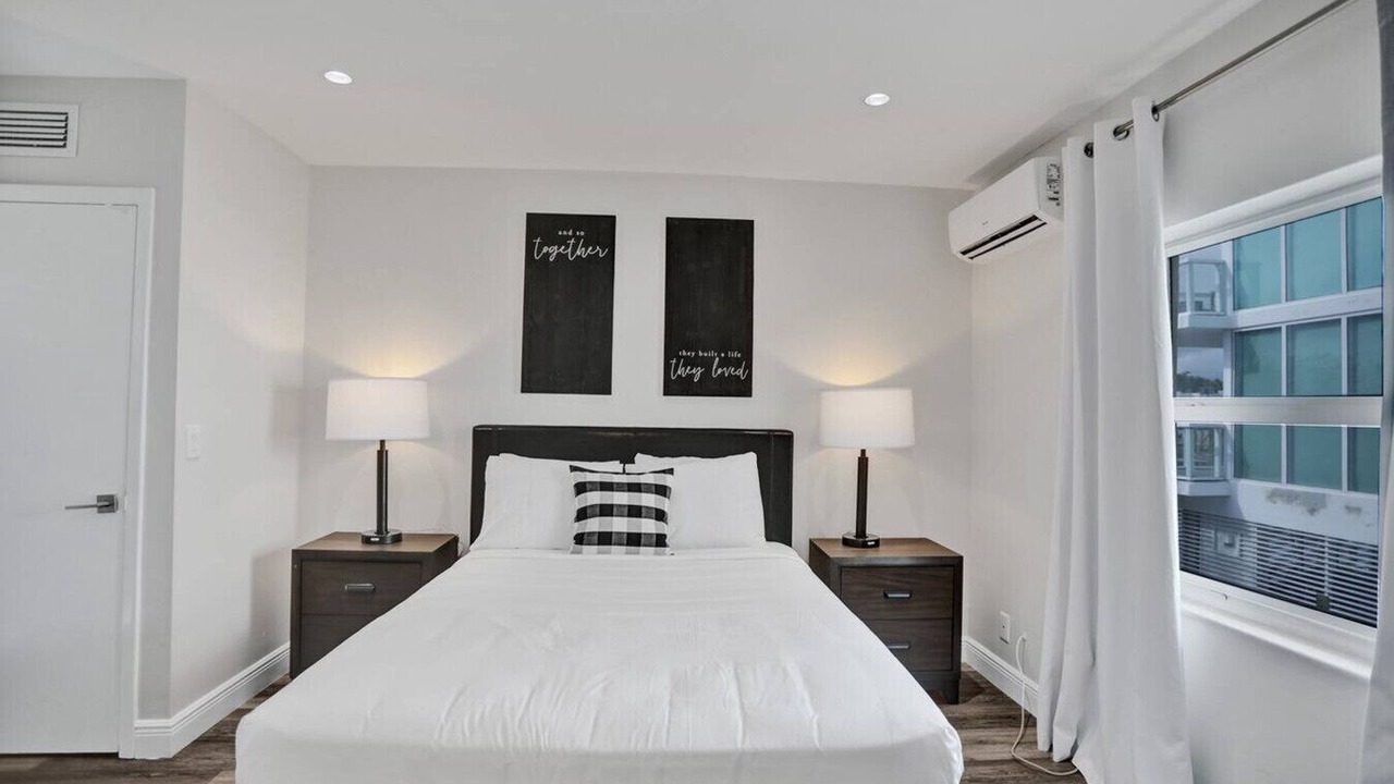 Photo of Bedroom in Hendricks and Venice Isles