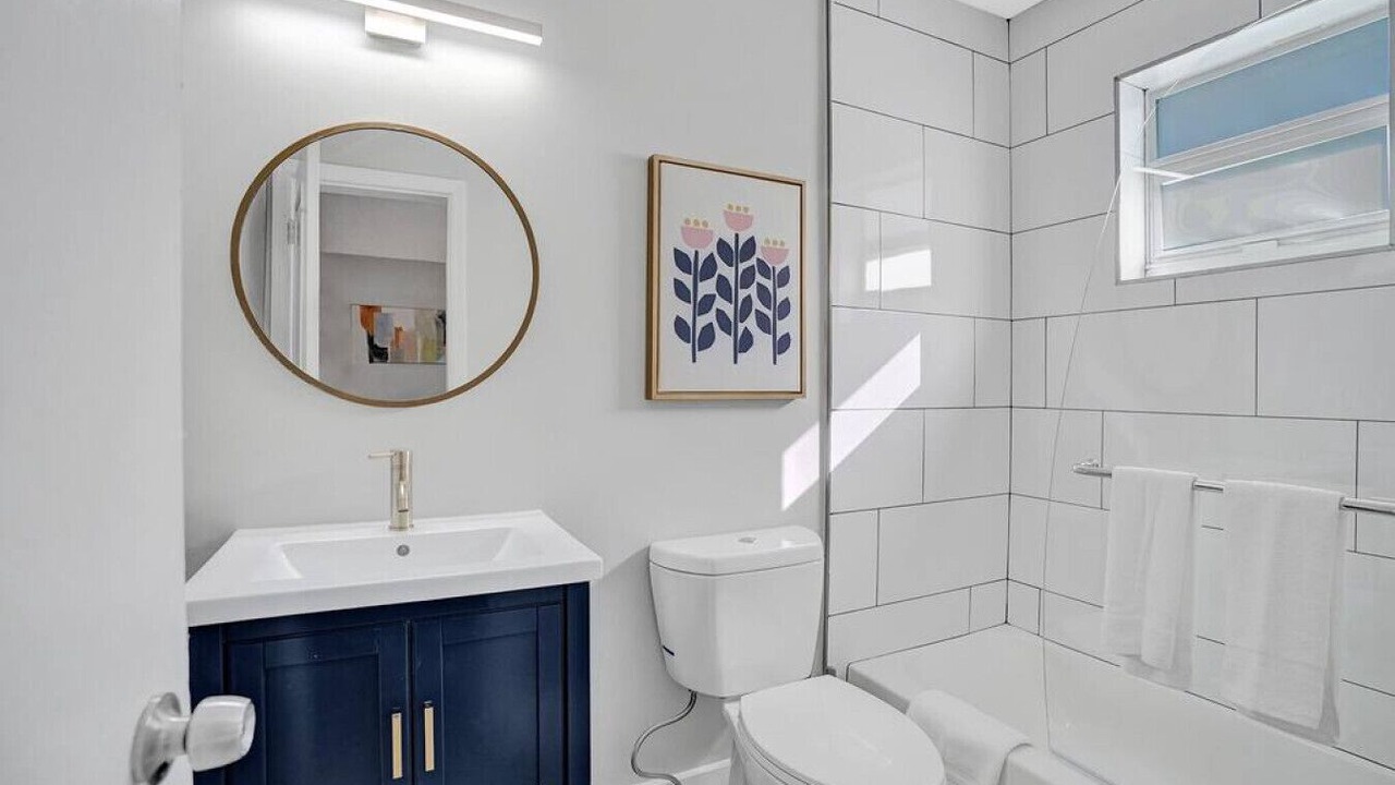 Photo of Bathroom in Poinciana Park