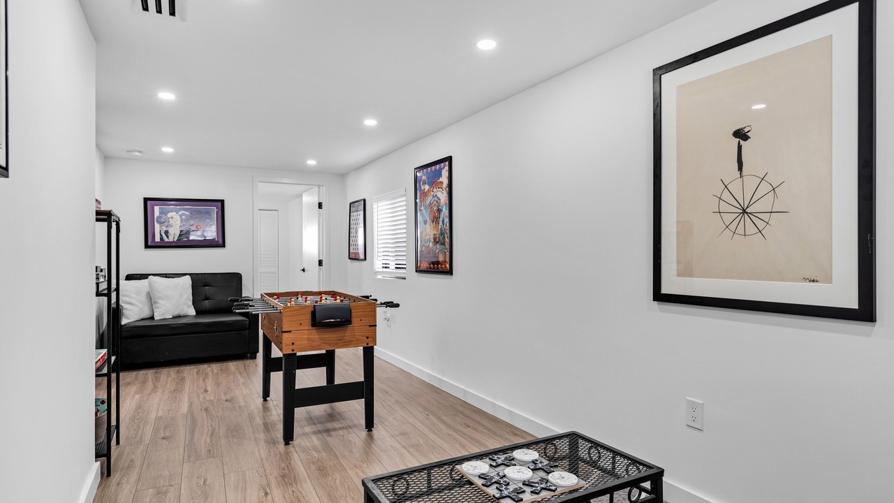 Photo of Bedroom in Ludlam