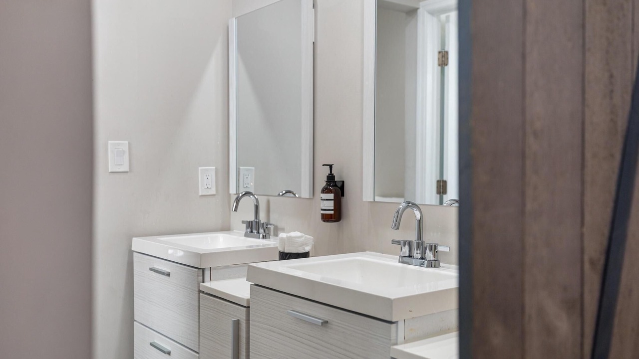 Photo of Bathroom in Poinciana Park