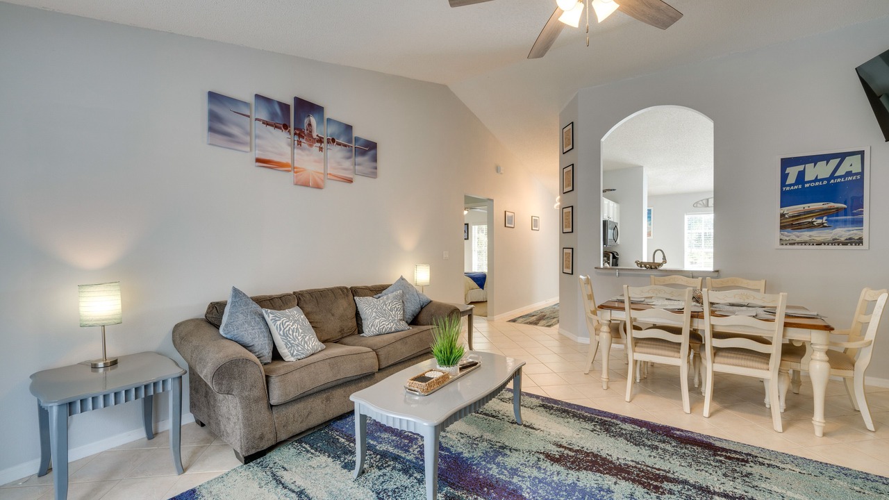 Photo of Livingroom in Sunridge Woods