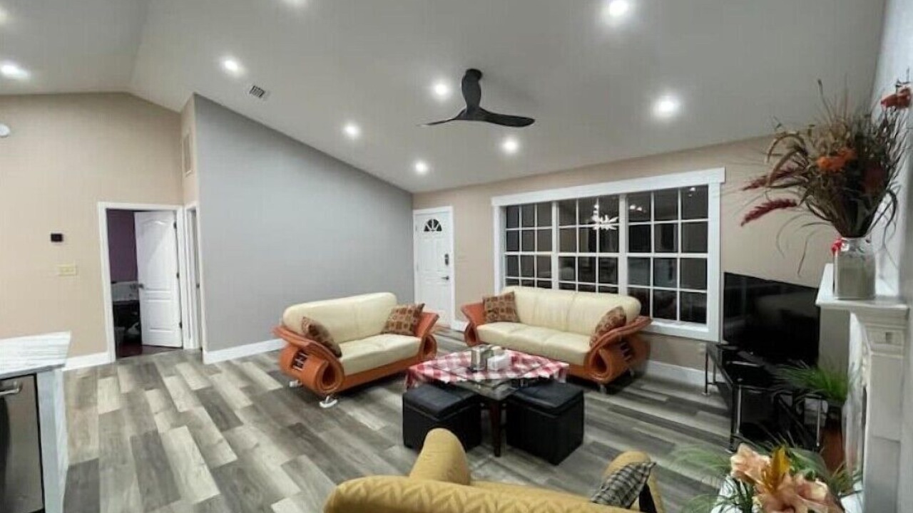 Photo of Livingroom in Tallahassee