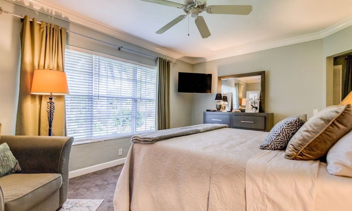 Photo of Bedroom in Wilton Manors
