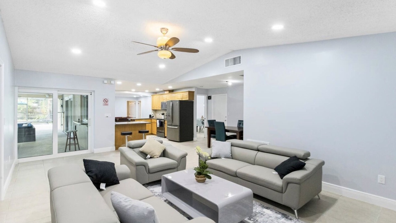 Photo of Livingroom in Clearwater