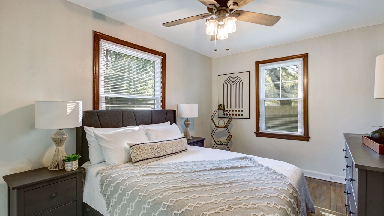 Photo of Bedroom in Murray Hill