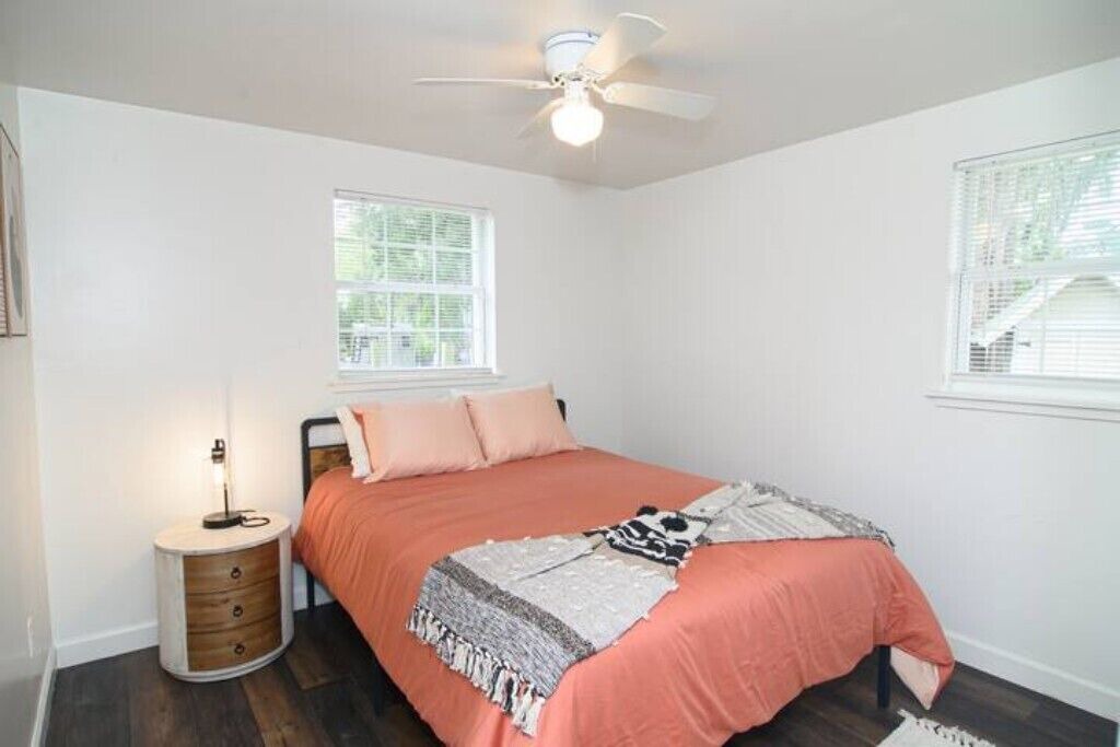 Photo of Bedroom in Doctors Inlet