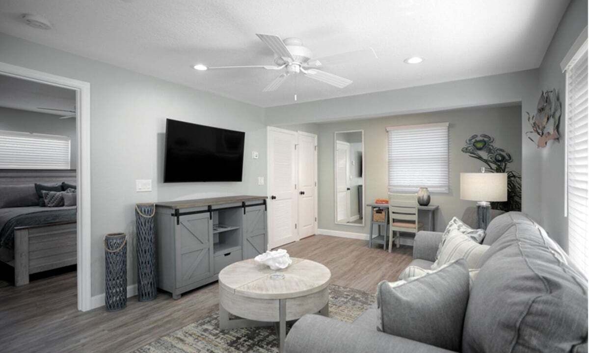 Photo of Livingroom in Melbourne Beach