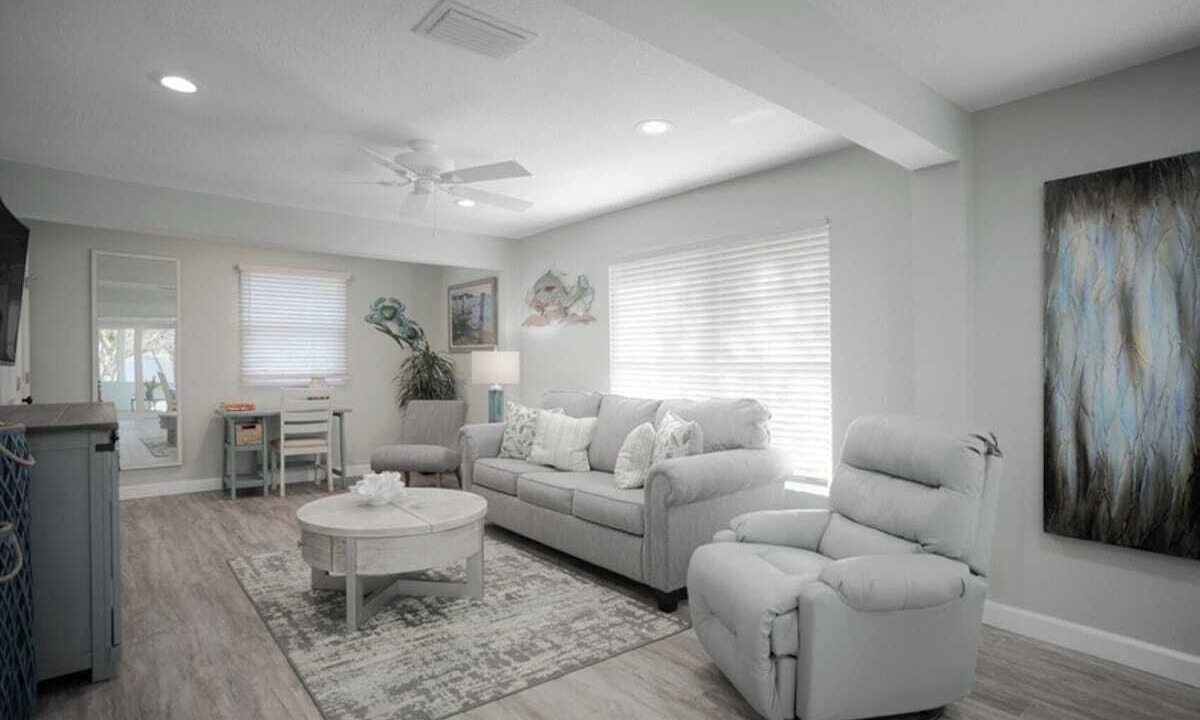 Photo of Livingroom in Melbourne Beach