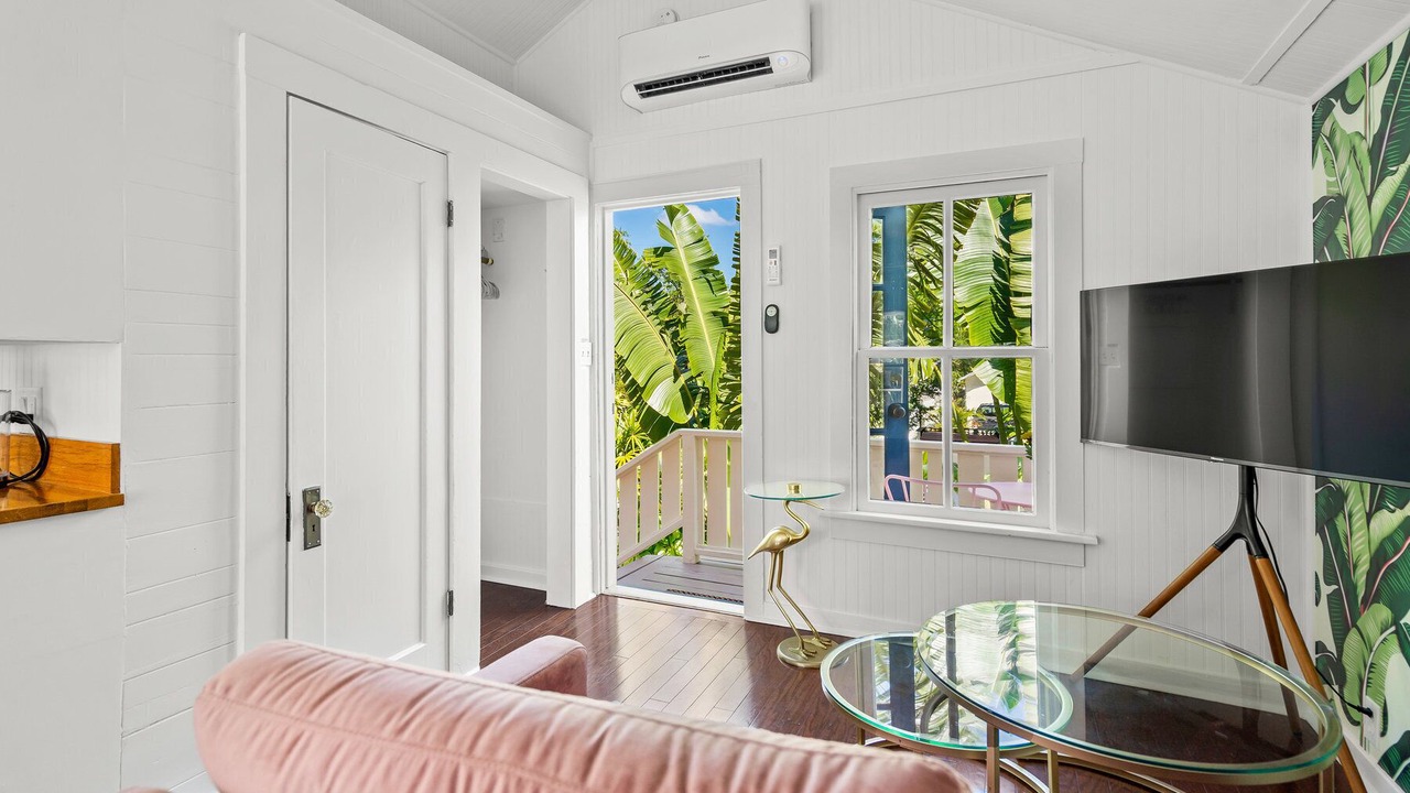Photo of Livingroom in Downtown