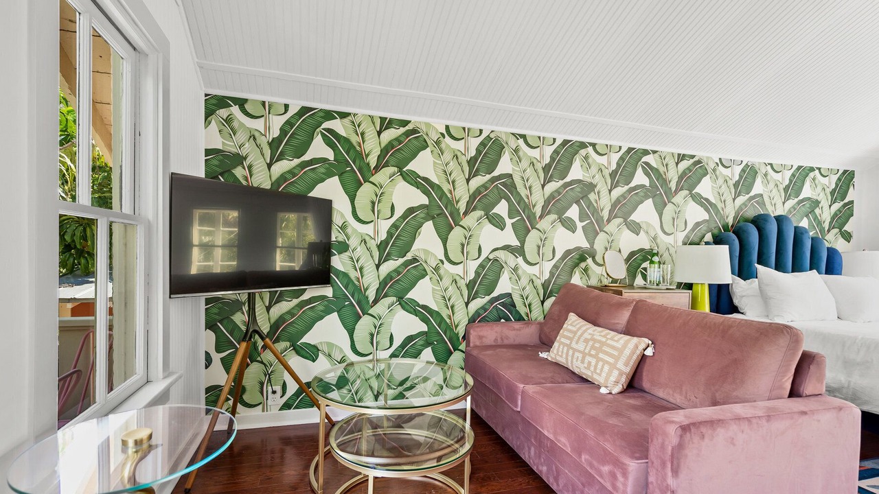 Photo of Livingroom in Downtown