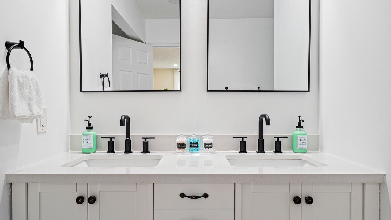 Photo of Bathroom in Lake Clarke Shores