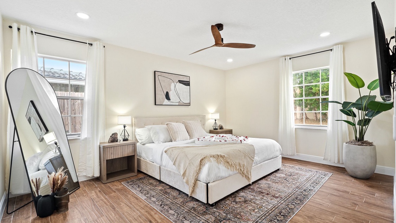Photo of Bedroom in Lake Clarke Shores