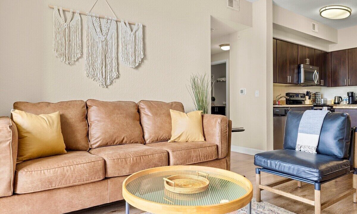 Photo of Livingroom in Carver City - Lincoln Gardens