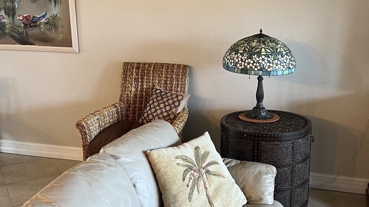 Photo of Livingroom in Willoughby Acres