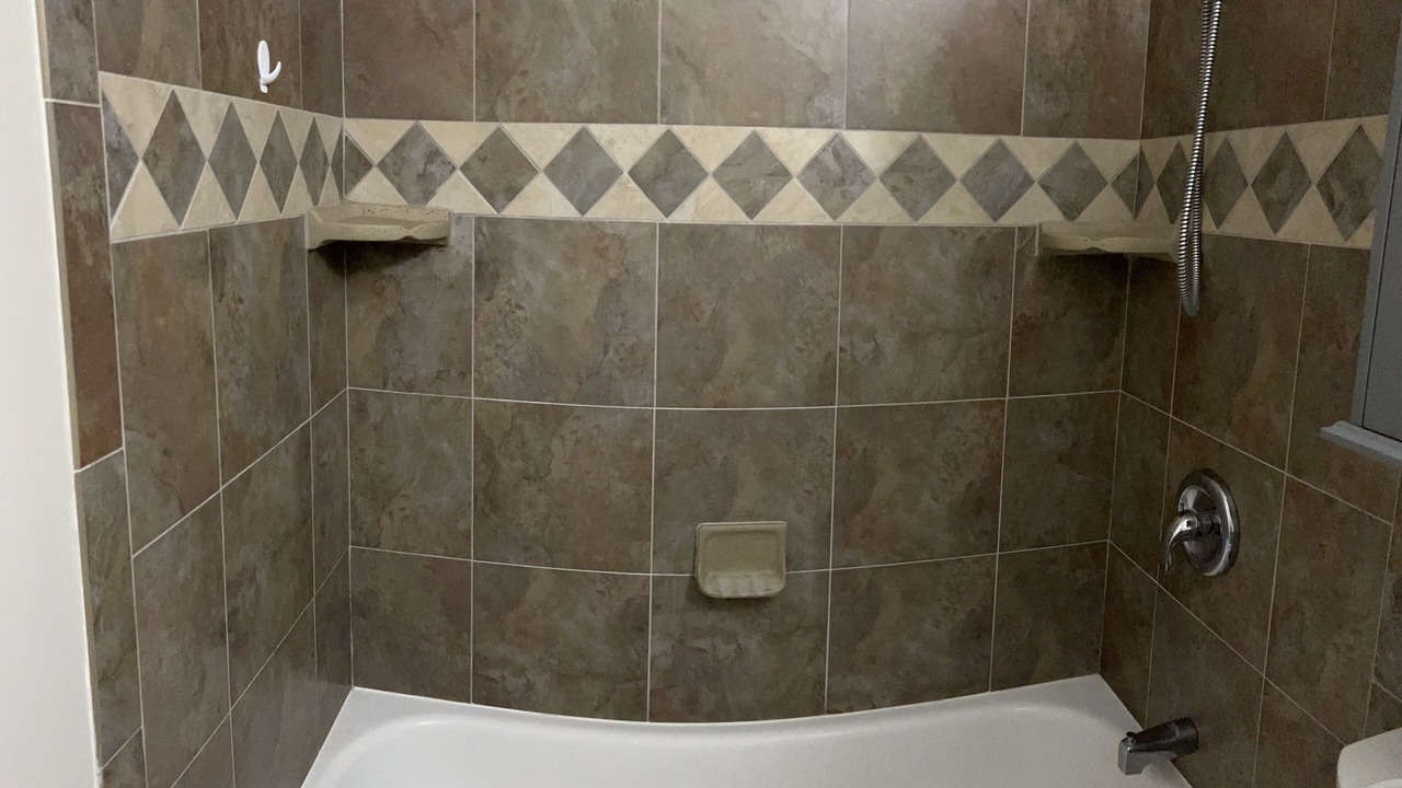 Photo of Bathroom in Willoughby Acres