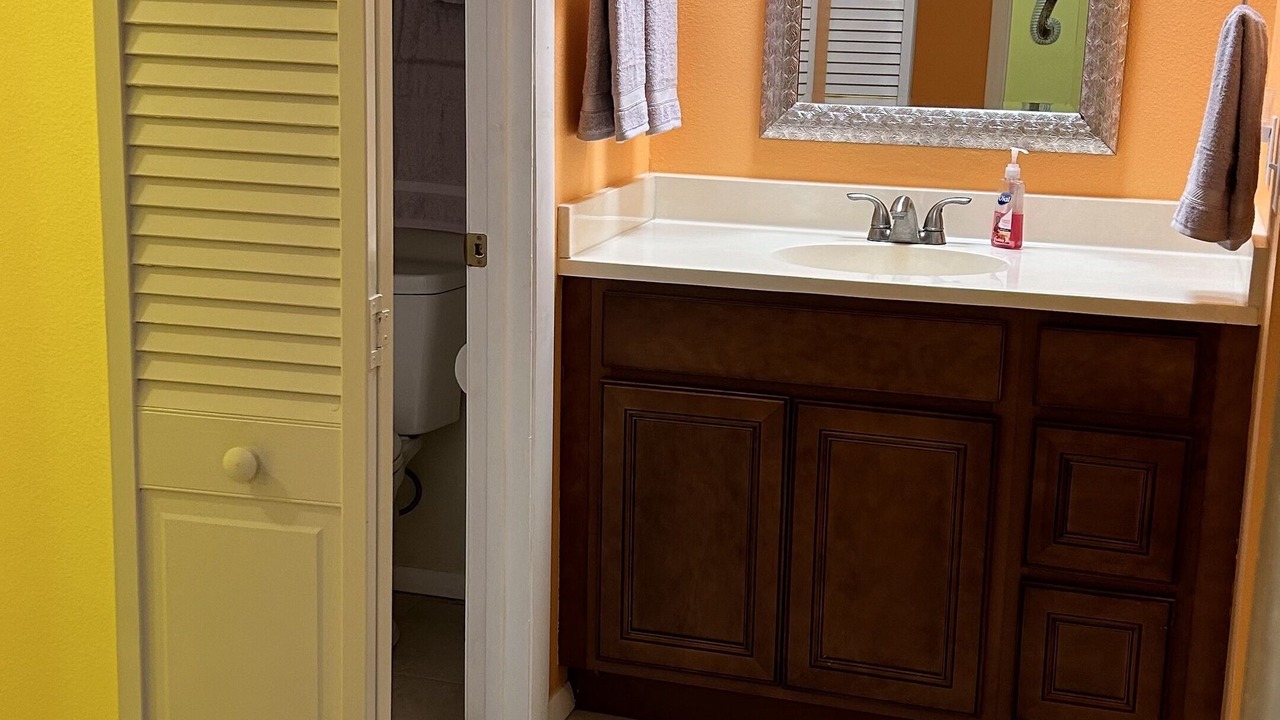 Photo of Bathroom in Tropic