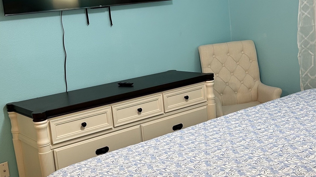 Photo of Bedroom in Tropic