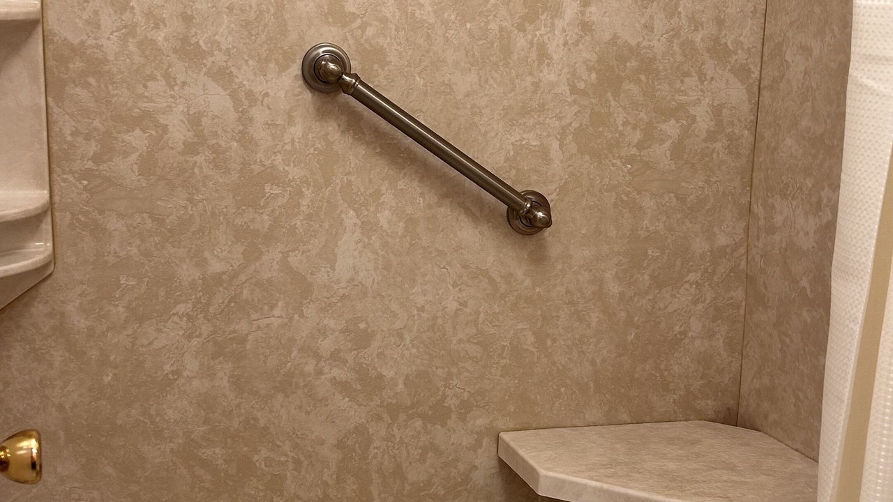 Photo of Bathroom in Tropic
