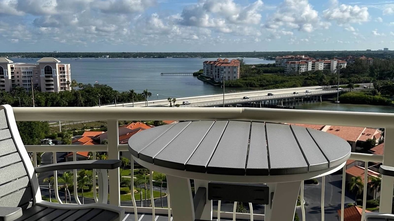 Photo of Outdoor in Bayway Isles