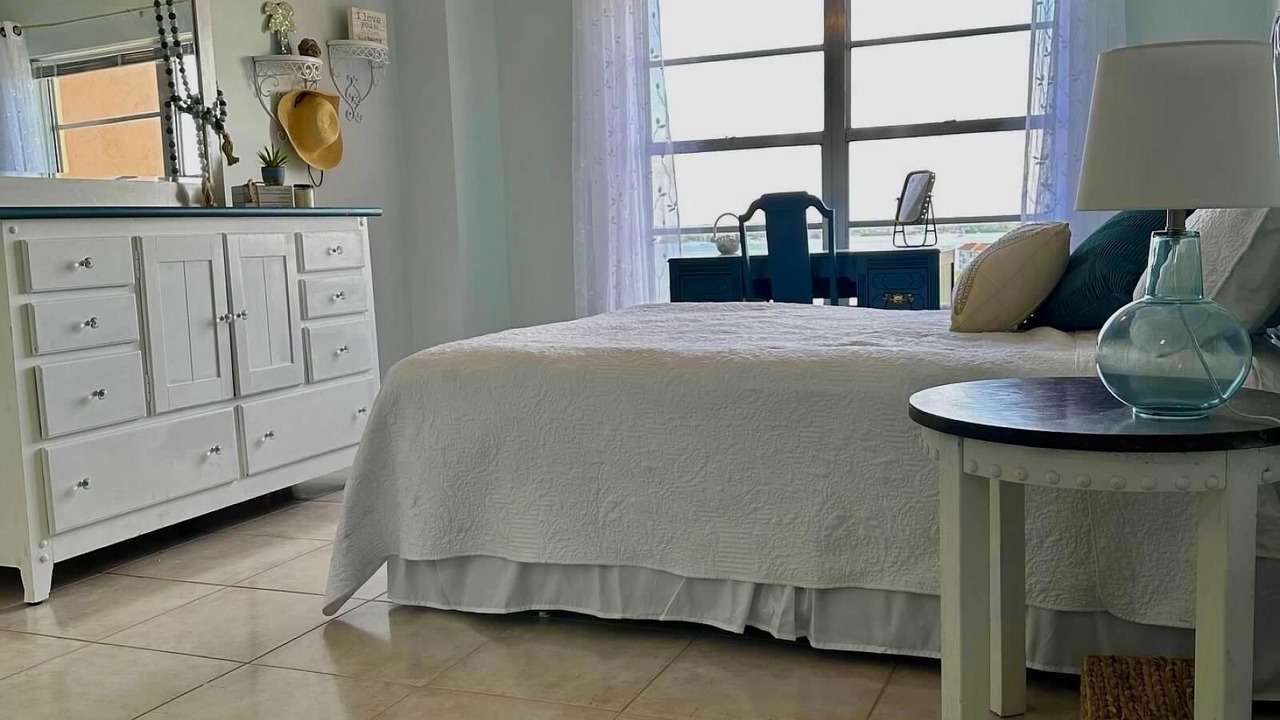 Photo of Bedroom in Bayway Isles