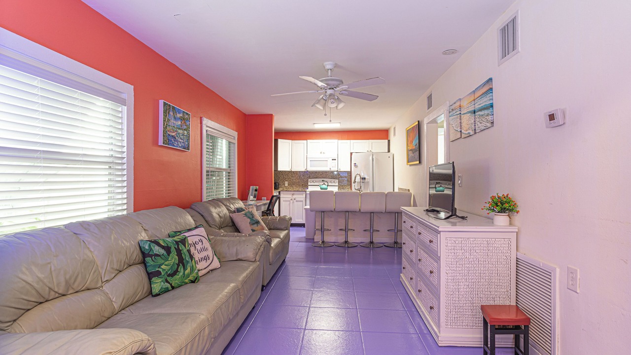 Photo of Livingroom in Parrot Cove
