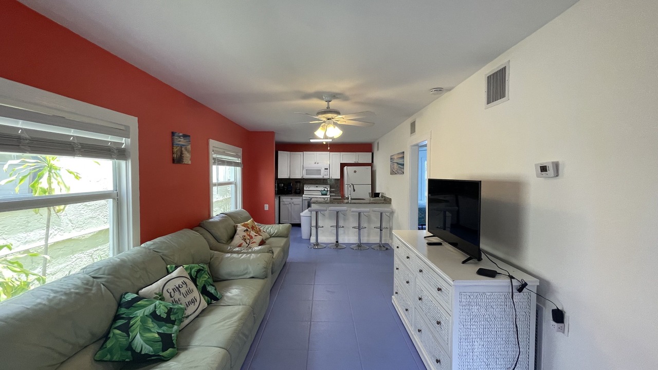 Photo of Livingroom in Parrot Cove