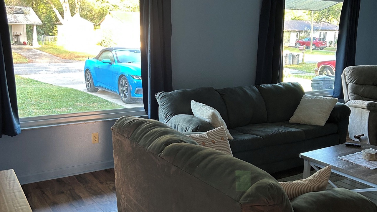 Photo of Livingroom in Belleview Heights