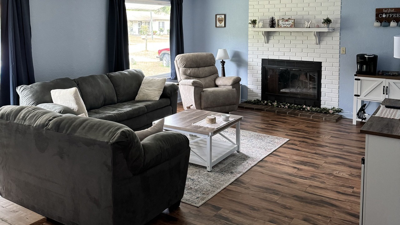 Photo of Livingroom in Belleview Heights