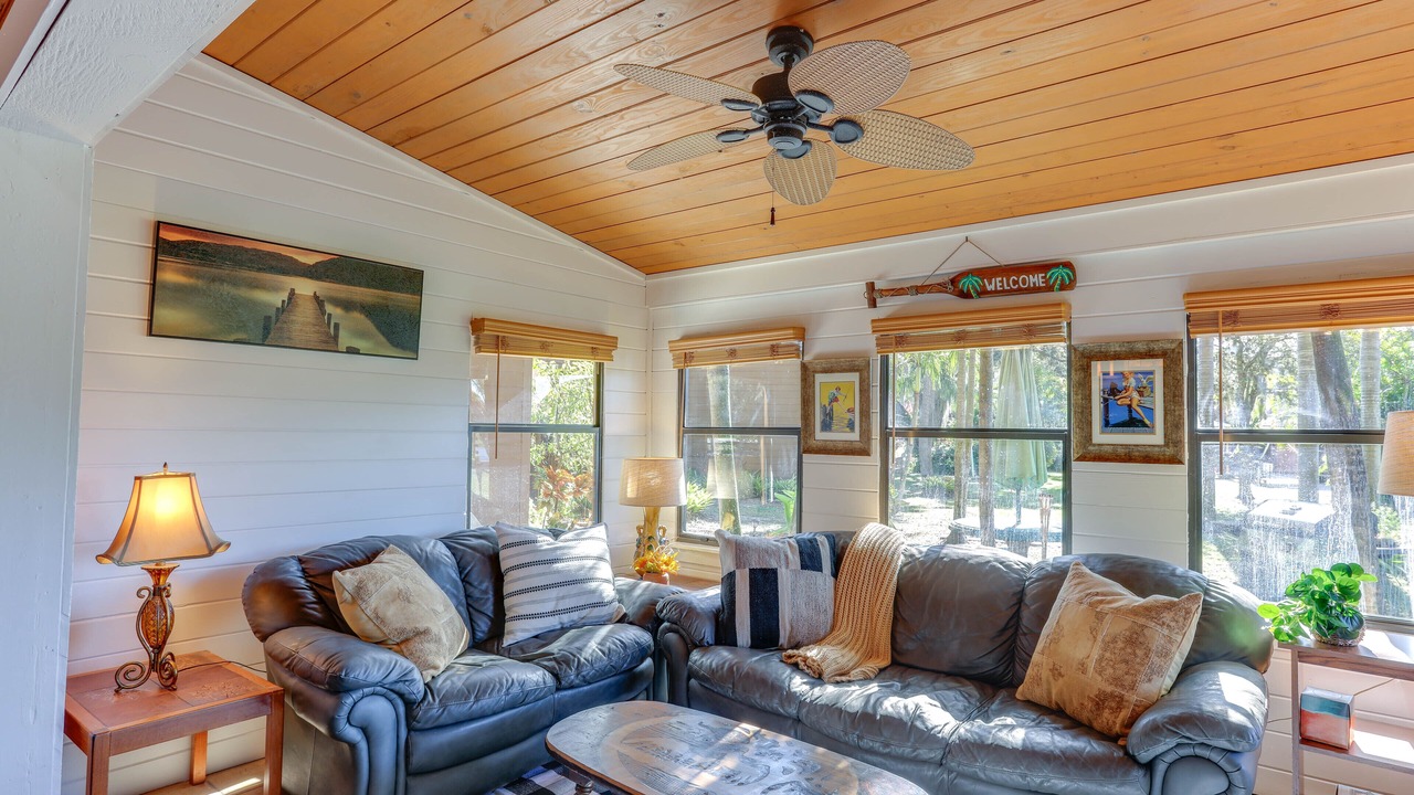 Photo of Livingroom in Okeechobee