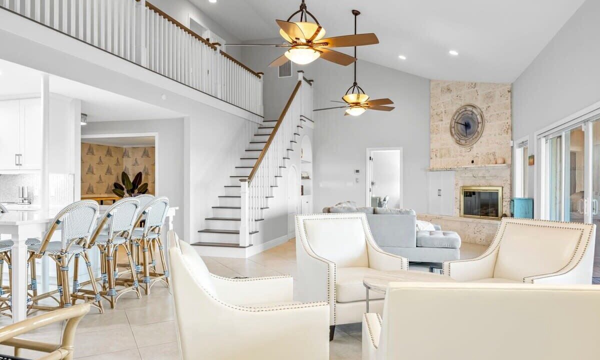 Photo of Livingroom in Sanders