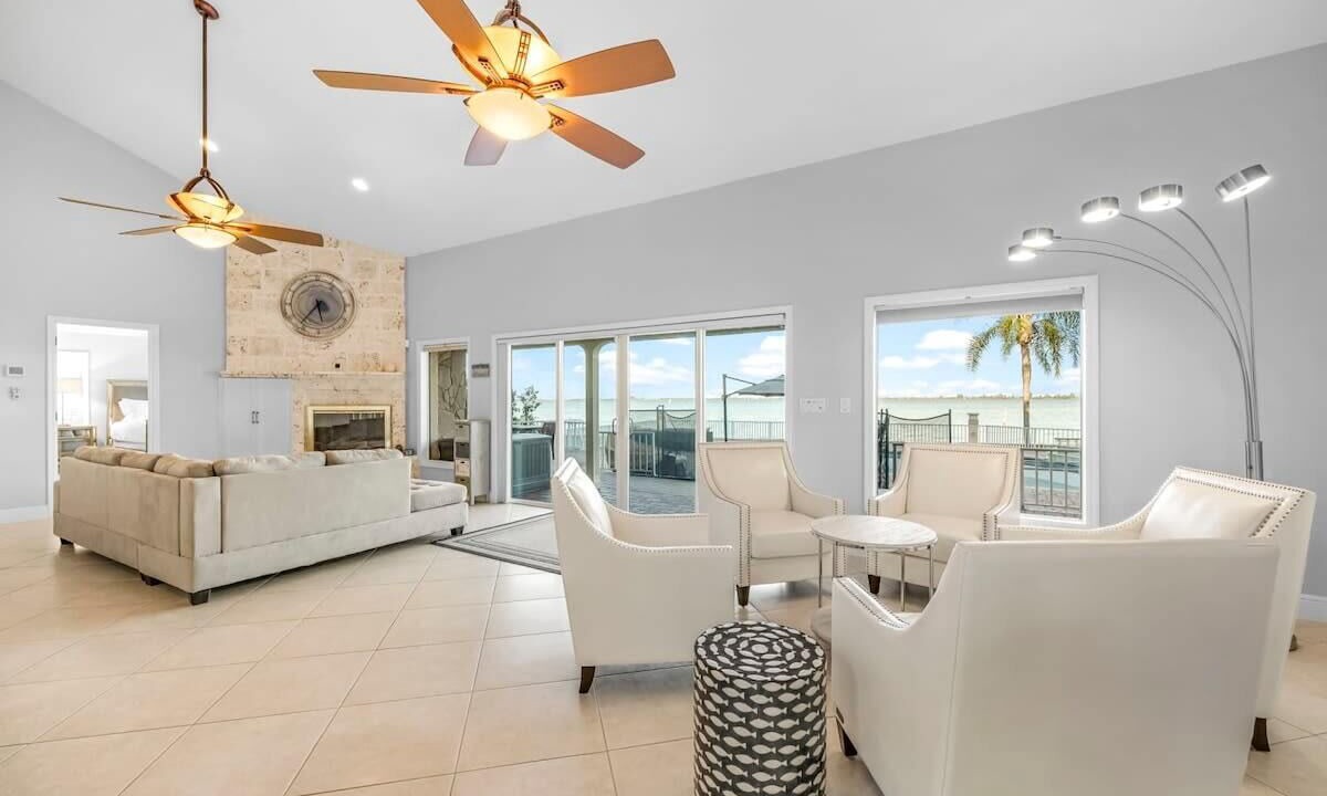Photo of Livingroom in Sanders