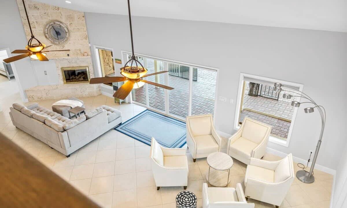 Photo of Livingroom in Sanders