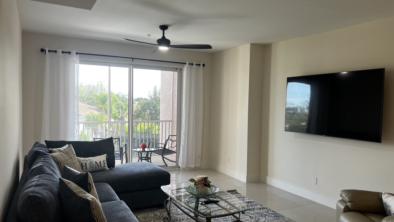 Photo of Livingroom in Majestic Palms
