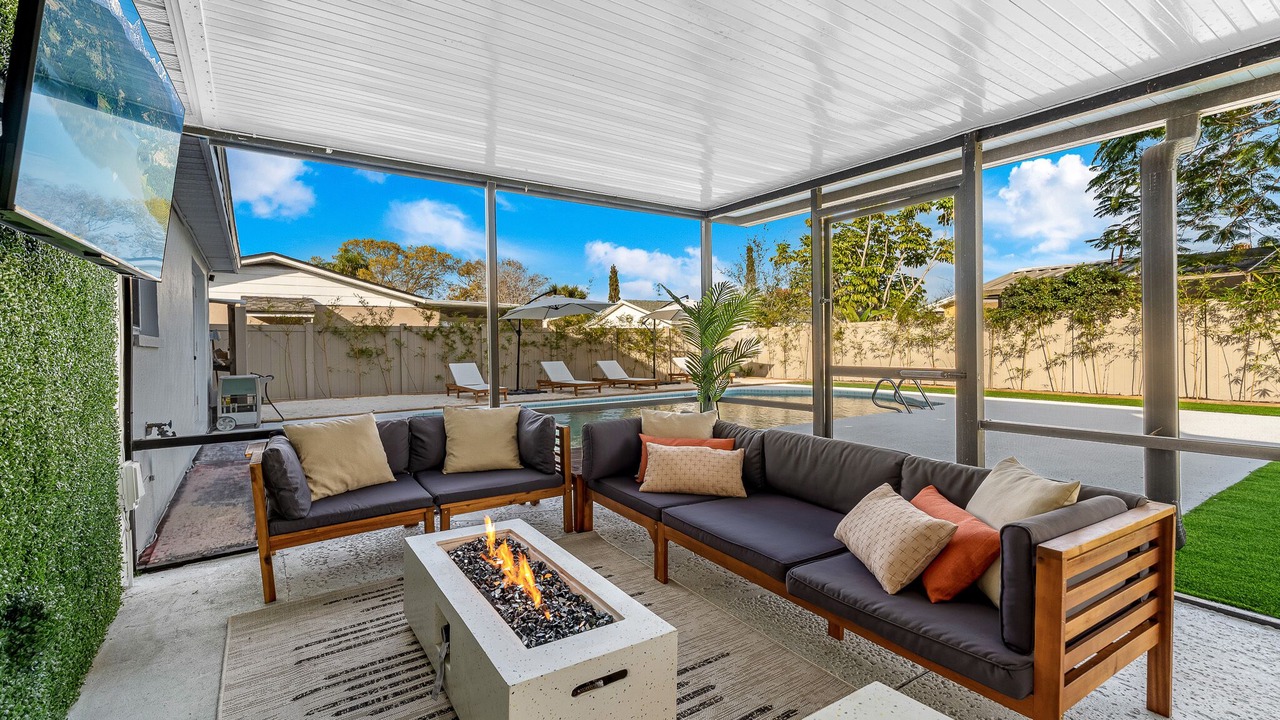 Photo of Patio Balcony in Bay Crest Park