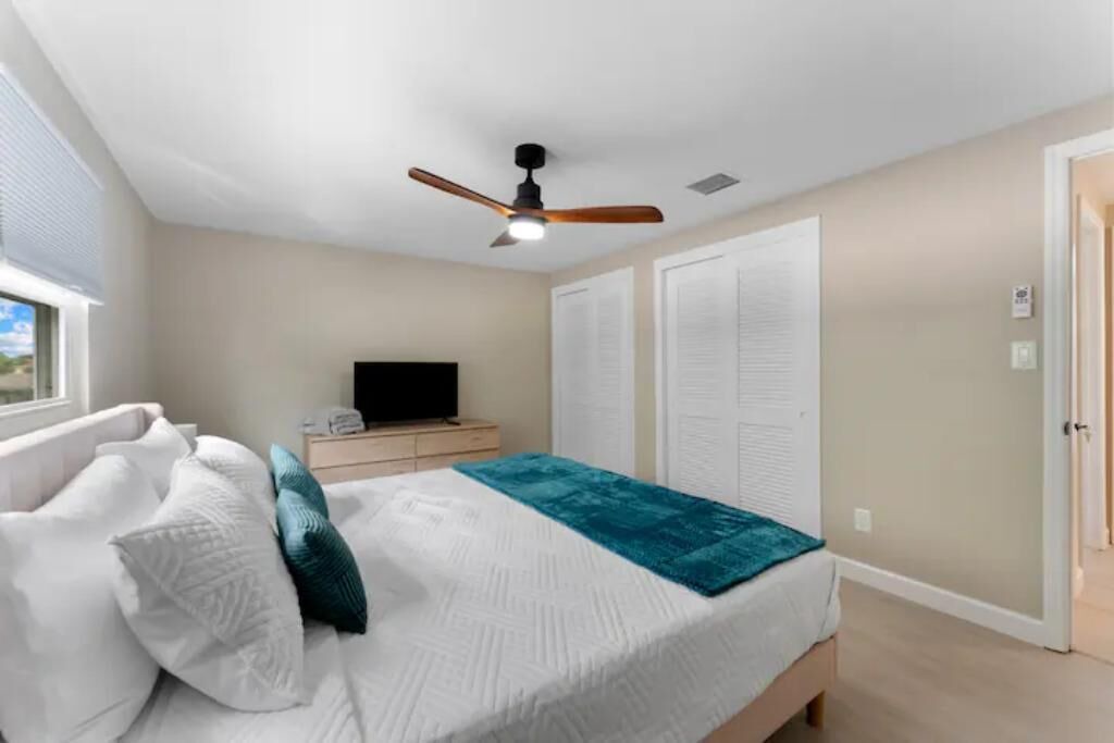 Photo of Bedroom in Bay Crest Park