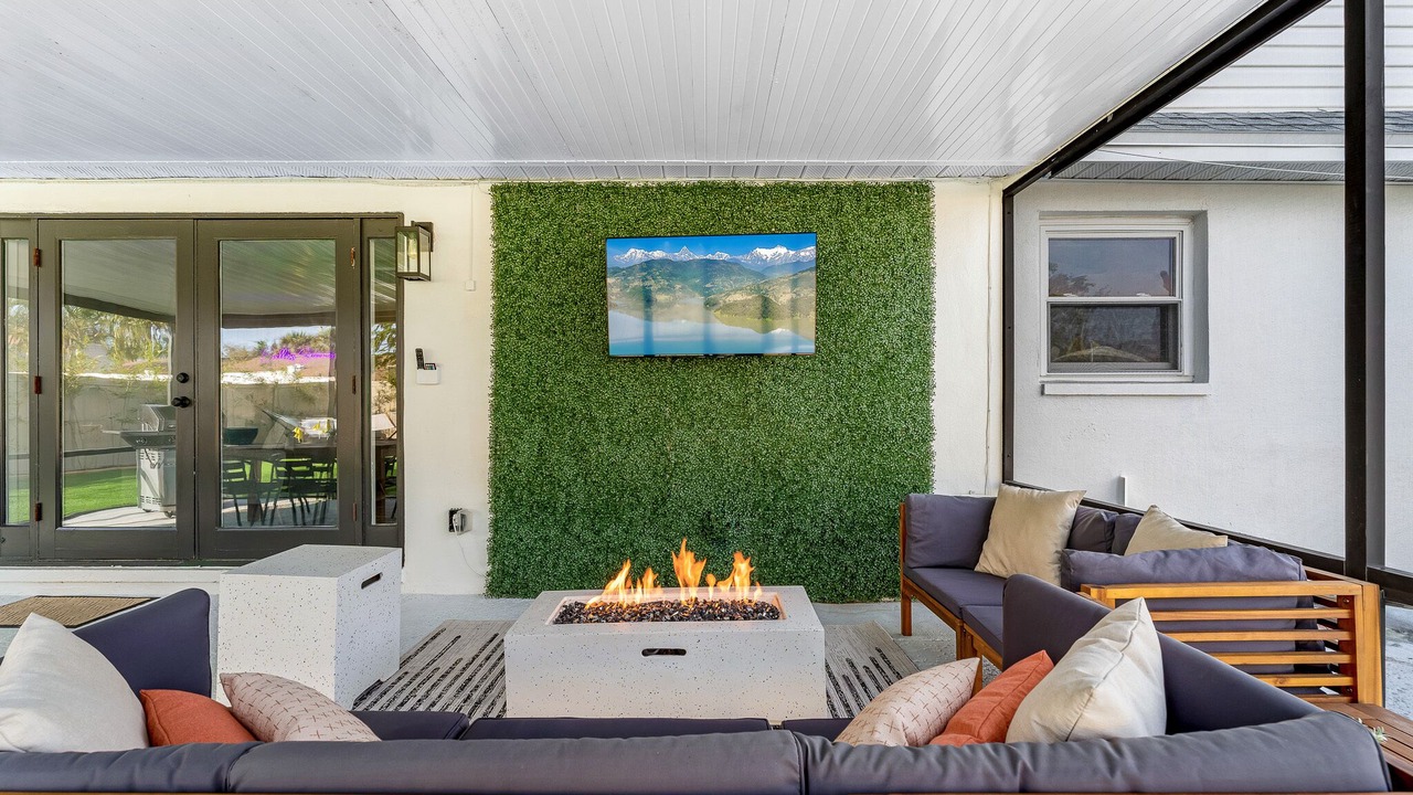 Photo of Patio Balcony in Bay Crest Park