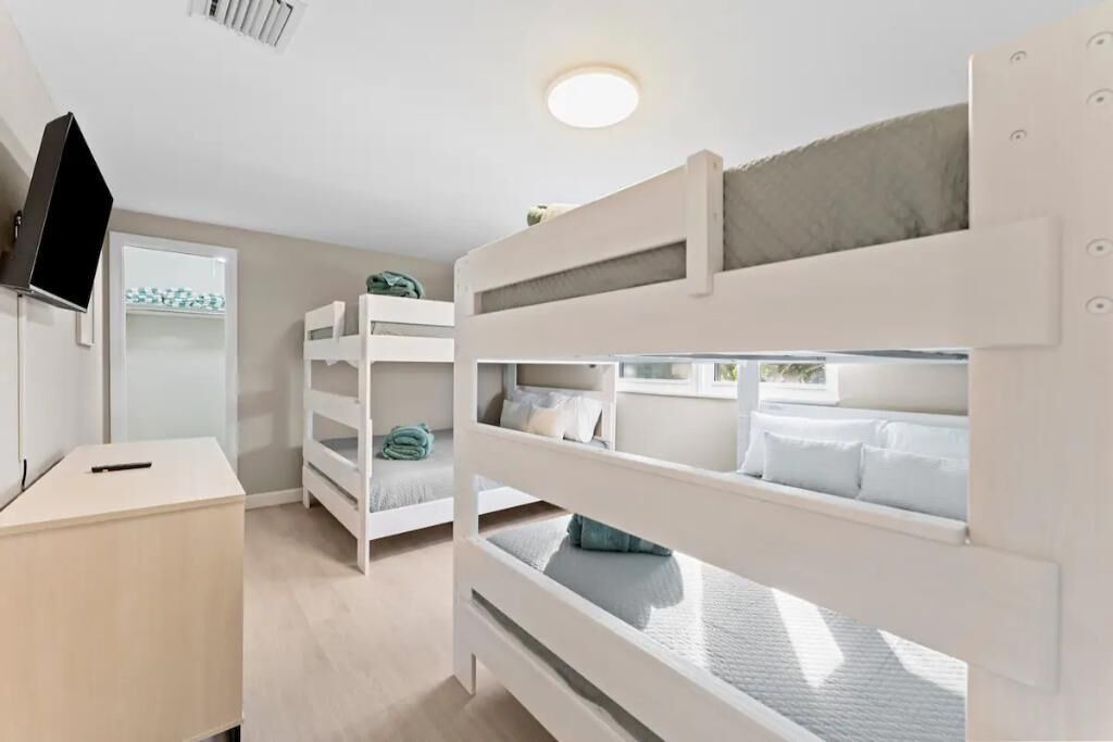 Photo of Bedroom in Bay Crest Park